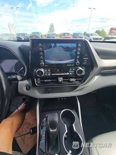 2021 Toyota Highlander XLE - zdjęcie 10 z 25 - miniatura
