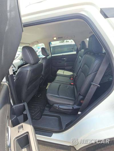 2023 Nissan Pathfinder SL - zdjęcie 13 z 24 - miniatura