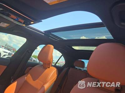 2025 Mercedes-Benz C 300 4MATIC - zdjęcie 8 z 20 - miniatura