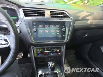 2022 Volkswagen Tiguan SE R-Line Black - zdjęcie 7 z 29 - miniatura