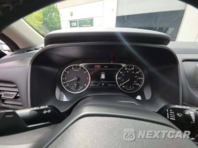 2026 Nissan Rogue SV - zdjęcie 9 z 22 - miniatura