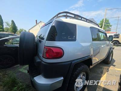 2008 Toyota FJ Cruiser w/Rear Doors - zdjęcie 3 z 36 - miniatura
