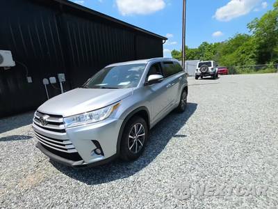 2017 Toyota Highlander XLE - zdjęcie 1 z 19 - miniatura