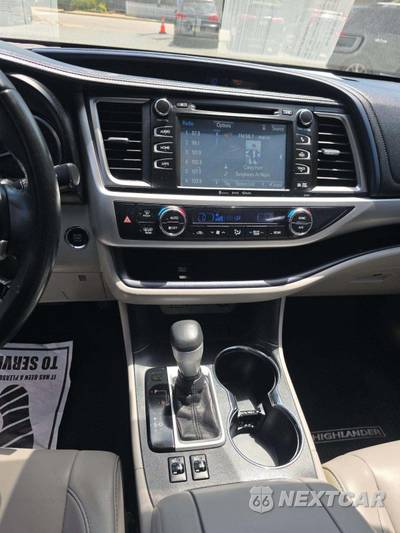 2017 Toyota Highlander XLE - zdjęcie 7 z 19 - miniatura