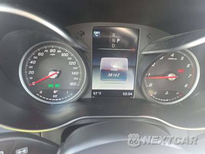 2019 Mercedes-Benz GLC 300 - zdjęcie 6 z 20 - miniatura