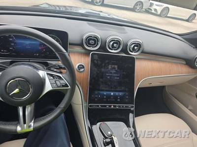 2023 Mercedes-Benz C 300 4MATIC Sedan - zdjęcie 7 z 23 - miniatura