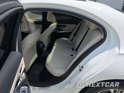 2024 Mercedes-Benz E 350 4MATIC Sedan - zdjęcie 10 z 18 - miniatura