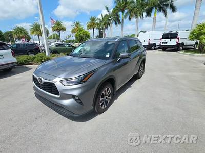 2025 Toyota Highlander XLE - zdjęcie 1 z 18 - miniatura