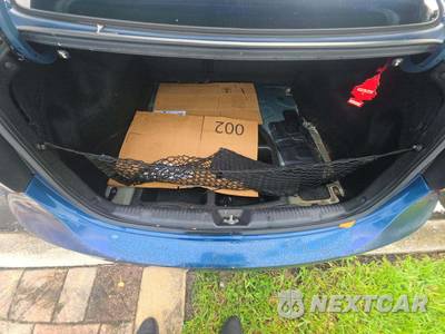 2015 Hyundai Elantra SE Sedan - zdjęcie 14 z 28 - miniatura