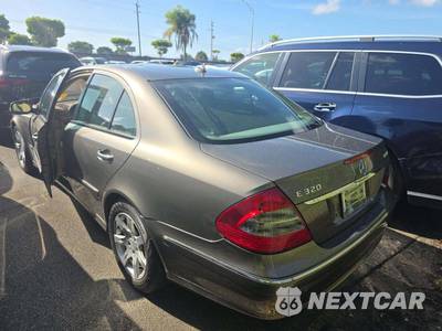 2008 Mercedes-Benz E 320 BlueTEC Sedan - zdjęcie 2 z 29 - miniatura
