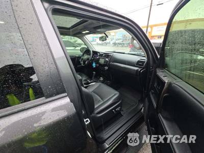 2019 Toyota 4Runner Limited Nightshade - zdjęcie 18 z 21 - miniatura