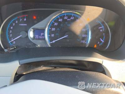2014 Toyota Sienna XLE 8-Passenger 119.3" WB - zdjęcie 6 z 30 - miniatura
