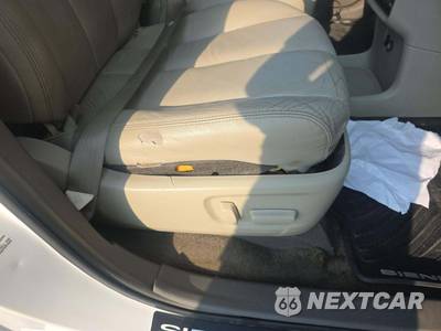 2014 Toyota Sienna XLE 8-Passenger 119.3" WB - zdjęcie 30 z 30 - miniatura