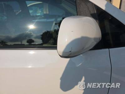 2014 Toyota Sienna XLE 8-Passenger 119.3" WB - zdjęcie 26 z 30 - miniatura