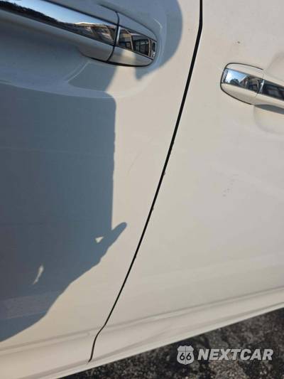2014 Toyota Sienna XLE 8-Passenger 119.3" WB - zdjęcie 25 z 30 - miniatura