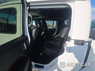 2020 Jeep Gladiator Overland Crew Cab Medium Bed - zdjęcie 10 z 22 - miniatura