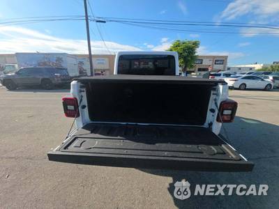 2020 Jeep Gladiator Overland Crew Cab Medium Bed - zdjęcie 11 z 22 - miniatura