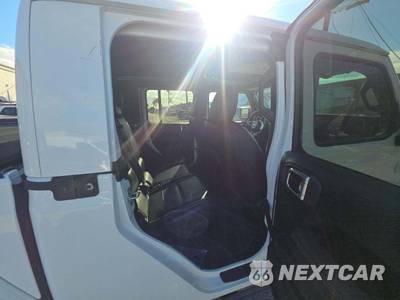 2020 Jeep Gladiator Overland Crew Cab Medium Bed - zdjęcie 13 z 22 - miniatura