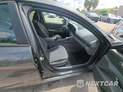 2026 Hyundai Elantra SE - zdjęcie 15 z 17 - miniatura