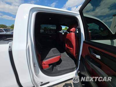 2025 Ram 1500 Rebel Crew Cab Short Bed - zdjęcie 13 z 17 - miniatura