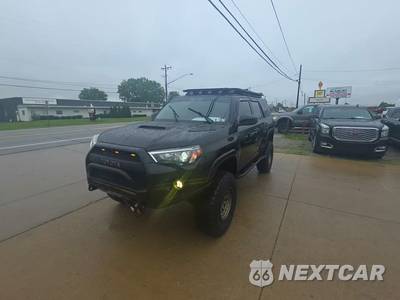 2018 Toyota 4Runner TRD Off-Road - zdjęcie 1 z 18 - miniatura