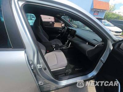 2023 Toyota Corolla Cross Hybrid S - zdjęcie 15 z 18 - miniatura