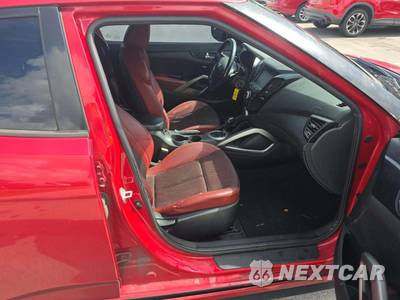 2014 Hyundai Veloster w/Red Interior - zdjęcie 15 z 17 - miniatura