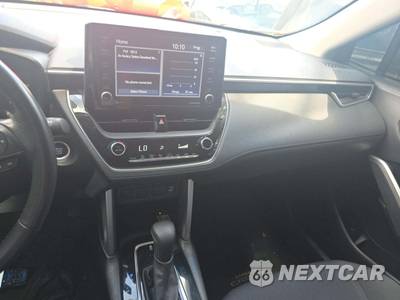 2022 Toyota Corolla Cross LE - zdjęcie 10 z 19 - miniatura