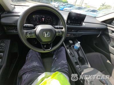 2025 Honda Accord Sedan LX - zdjęcie 7 z 18 - miniatura