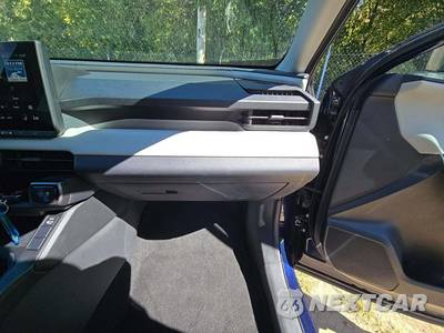 2026 Toyota RAV4 Hybrid XLE Premium - zdjęcie 16 z 17 - miniatura