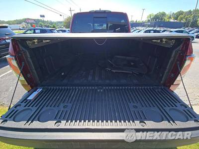 2023 Nissan TITAN Platinum Reserve Crew Cab Short Bed - zdjęcie 11 z 20 - miniatura