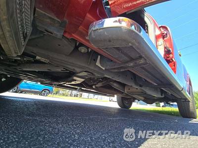 2023 Nissan TITAN Platinum Reserve Crew Cab Short Bed - zdjęcie 4 z 20 - miniatura