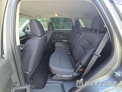 2026 Nissan Pathfinder S - zdjęcie 10 z 21 - miniatura