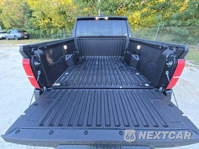 2026 Toyota Tacoma TRD Off-Road Crew Cab Medium Bed - zdjęcie 11 z 17 - miniatura