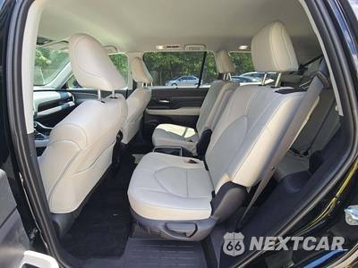 2026 Toyota Grand Highlander XLE - zdjęcie 10 z 18 - miniatura