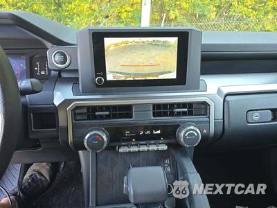 2026 Toyota 4Runner SR5 - zdjęcie 7 z 18 - miniatura