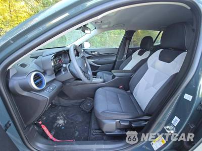 2026 Chevrolet Trax LS - zdjęcie 3 z 18 - miniatura