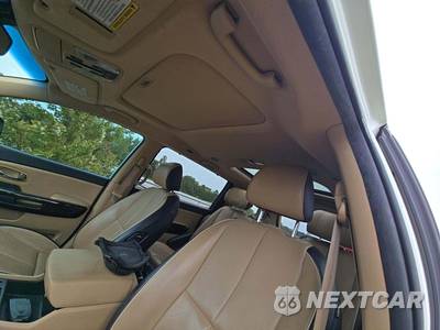 2017 Kia Sedona SXL 120.5" WB - zdjęcie 11 z 27 - miniatura