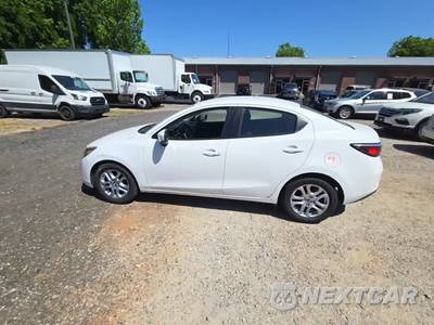2018 Toyota Yaris iA Sedan - zdjęcie 3 z 30 - miniatura
