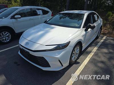 2025 Toyota Camry LE - zdjęcie 1 z 28 - miniatura