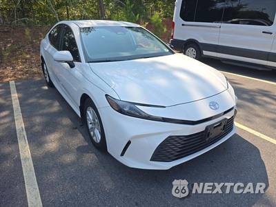 2025 Toyota Camry LE - zdjęcie 4 z 28 - miniatura