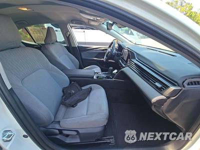 2025 Toyota Camry LE - zdjęcie 18 z 28 - miniatura