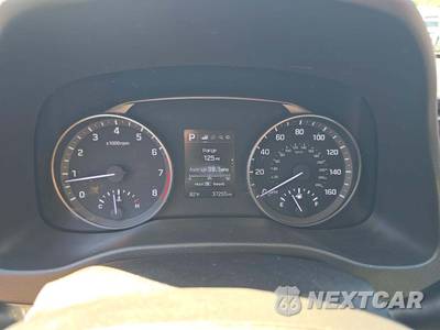 2018 Hyundai Elantra SEL Sedan - zdjęcie 9 z 23 - miniatura