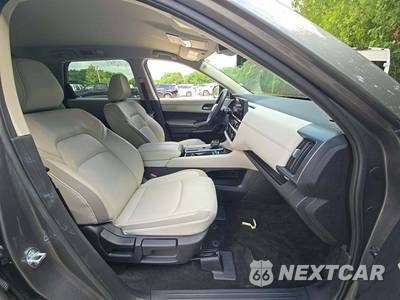2026 Nissan Pathfinder SL - zdjęcie 16 z 18 - miniatura