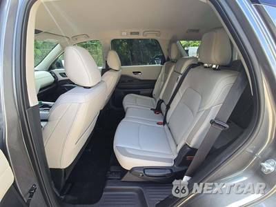 2026 Nissan Pathfinder SL - zdjęcie 10 z 18 - miniatura