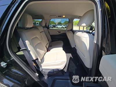 2026 Nissan Pathfinder SL - zdjęcie 14 z 19 - miniatura