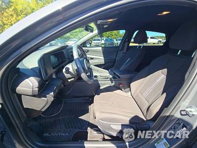 2025 Hyundai Elantra SEL Sport - zdjęcie 3 z 19 - miniatura