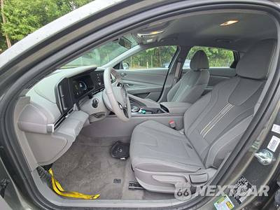 2026 Hyundai Elantra SEL Sport - zdjęcie 3 z 18 - miniatura