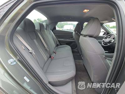 2026 Hyundai Elantra SEL Sport - zdjęcie 13 z 18 - miniatura