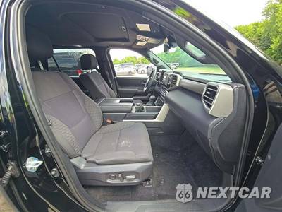 2026 Toyota Sequoia SR5 - zdjęcie 16 z 19 - miniatura